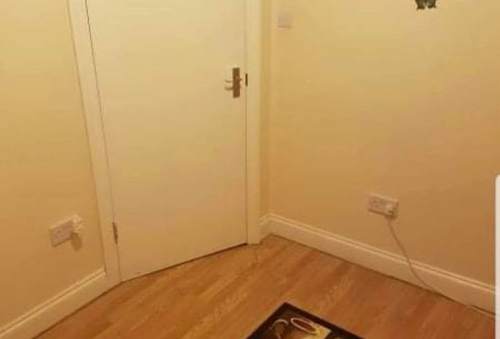 Chirie Camera Single Si Double In Aceeasi Casa In Ilford, Londra