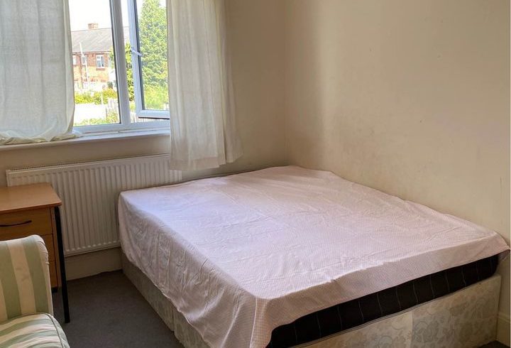 Chirie Camera Double In Luton, UK