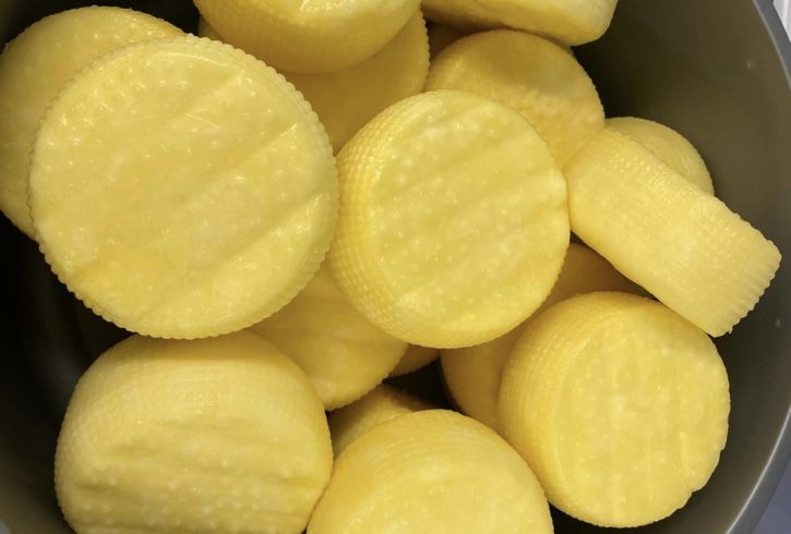 Produse Lactate Romanesti In Sheffield Cu Livrare Oriunde In UK