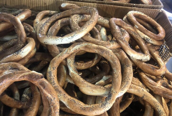 Produse De Patiserie Si Fast Food Romanesc In Harrow, Londra