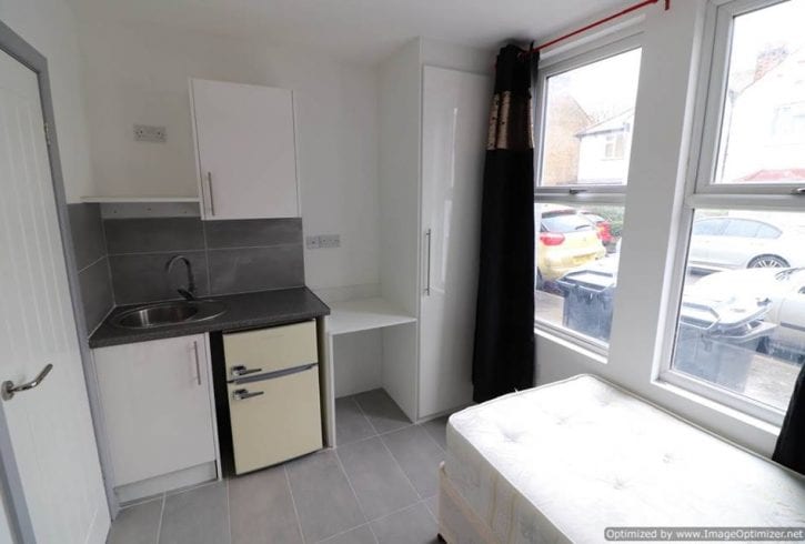 Crystal & Co - Studio flat for rent in West Drayton - UB7