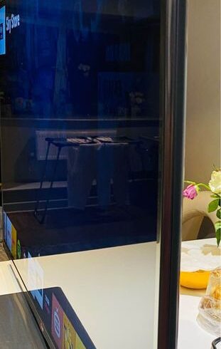 Vand Televizor Smart LG In Slough, UK