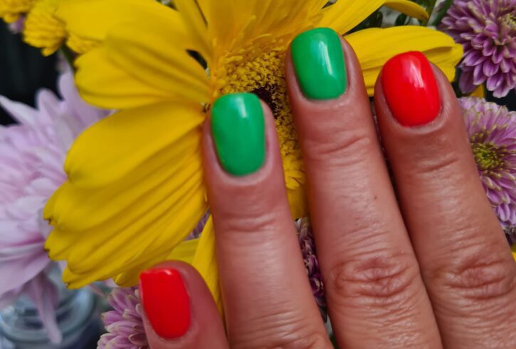 Servicii Manichiura Si Pedichiura In Aldershot, UK