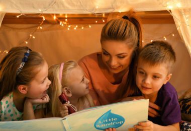 Munca Bona Pentru Familie De Romani In Wimbledon, Londra