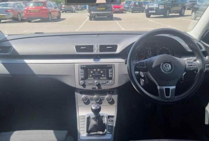 Vand Masina Volkswagen Passat Sport BlueMotion In Londra, UK