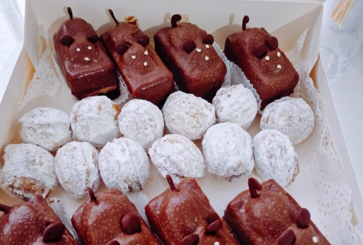 Torturi Si Prajituri La Comanda In Londra