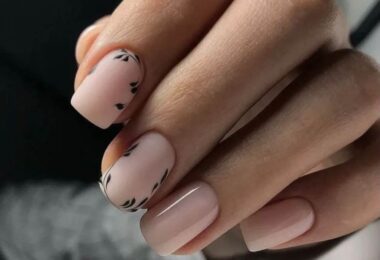 Manichiura Si Pedichiura Unghii Cu Gel In Plaistow, Londra