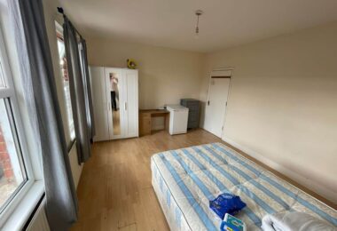 Chirie 2 Camere Intr-o Casa In Hounslow, Londra