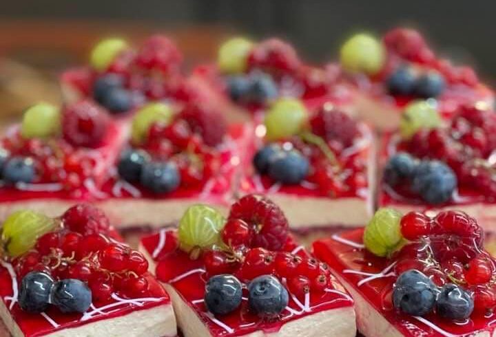 A&S Magazin Traditional Romanesc In Woking, UK