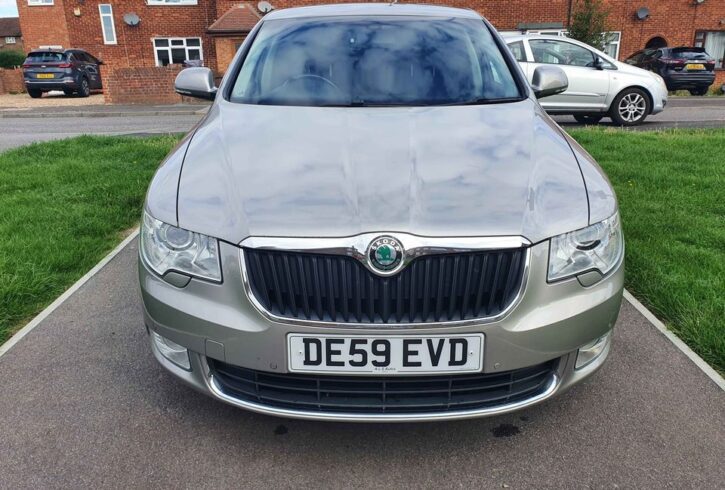 Vand Masina Skoda Superb In Romford, Londra