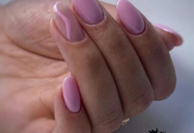 Salon De Manichiura Si Pedichiura In Chingford, Londra