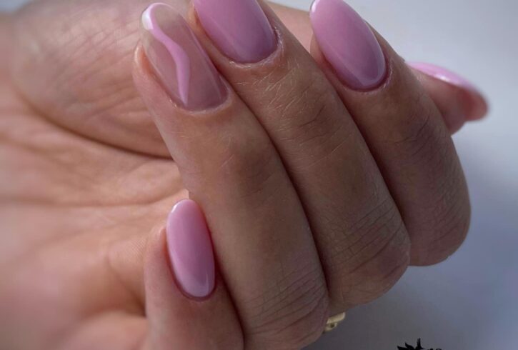 Salon De Manichiura Si Pedichiura In Chingford, Londra