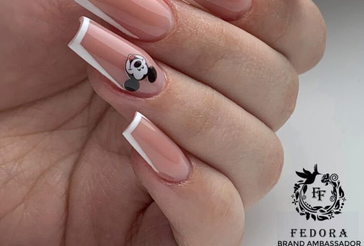 Salon De Manichiura Si Pedichiura In Chingford, Londra