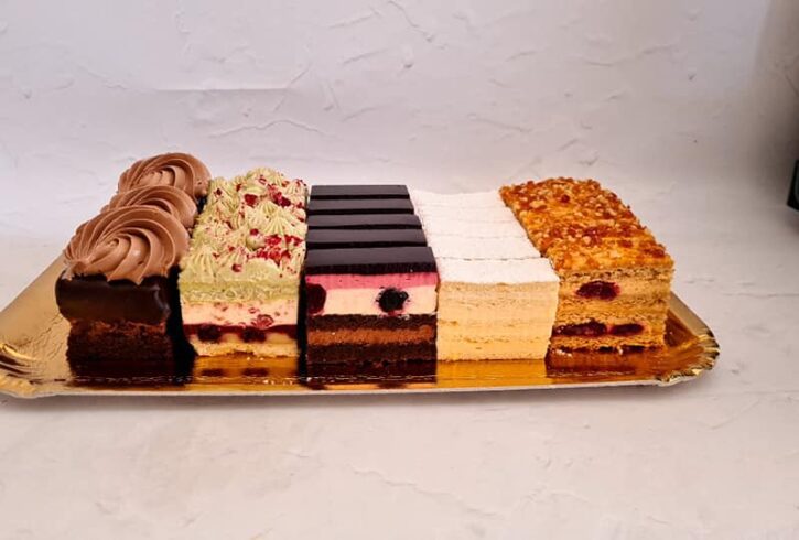 Torturi Si Prajituri Traditionale Romanesti In Newham, Londra