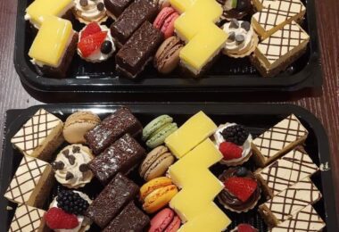 Torturi, Prajituri, Aperitive Romanesti In Harrow, Londra