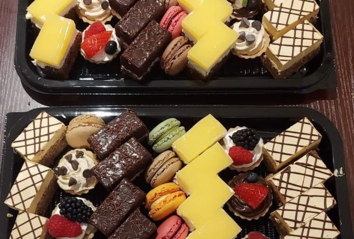 Torturi, Prajituri, Aperitive Romanesti In Harrow, Londra