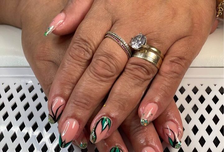 Servicii De Manichiura Si Extensii Gene In East Ham, Londra