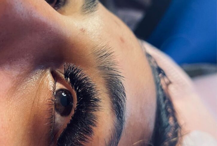 Servicii De Manichiura Si Extensii Gene In East Ham, Londra