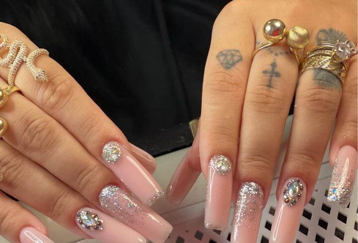 Servicii De Manichiura Si Extensii Gene In East Ham, Londra