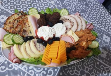 Meniu Traditional De Craciun La Comanda In Bradford, UK