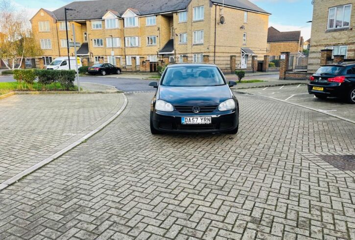 Vand Masina Volkswagen Golf S In Enfield, Londra