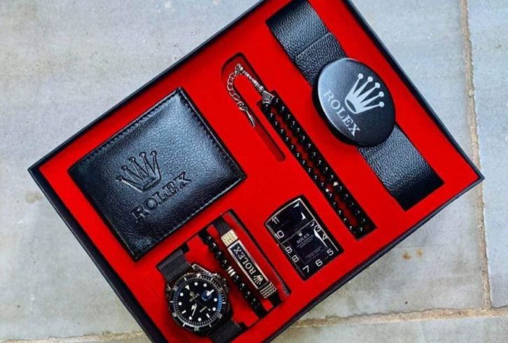 Incaltaminte Si Accesorii De Firma Cu Livrare Oriunde In UK