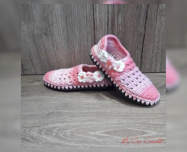 Incaltaminte crosetata manual la comanda cu talpa de cauciuc - Crys Londra