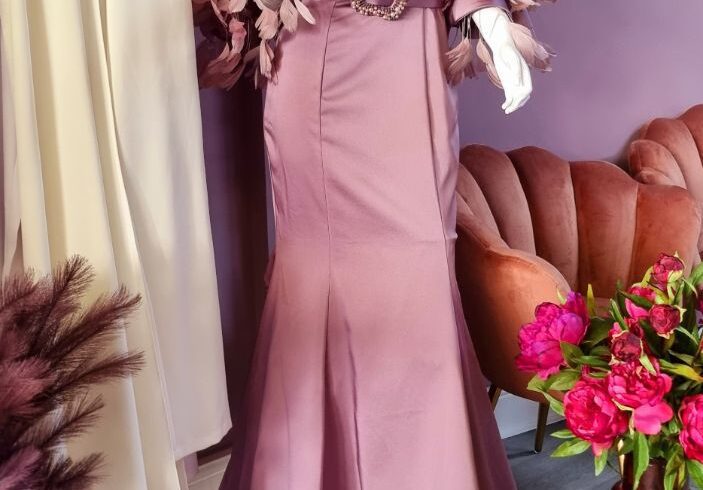 Emilia's Dresses - Rochii și Pantofi de Ocazie in Hemel Hempstead