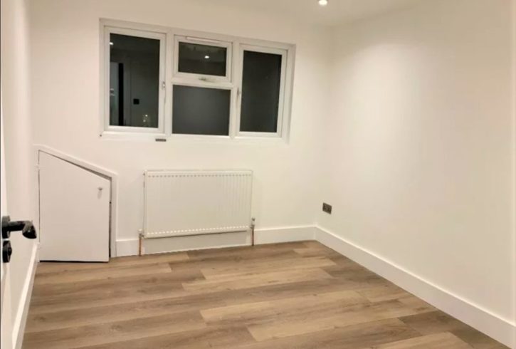 Inchiriem Casa cu 5 Dormitoare in Walthamstow - Agentia Remax