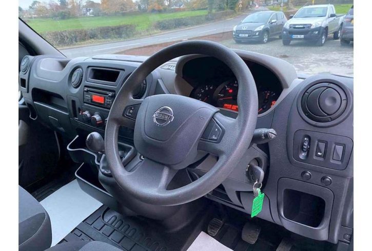 Vând Nissan NV400 din 2016 in Ilford Londra