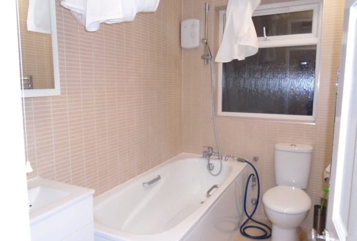 Casa cu 3 dormitoare de inchiriat in Ilford - Londra Essex IG1