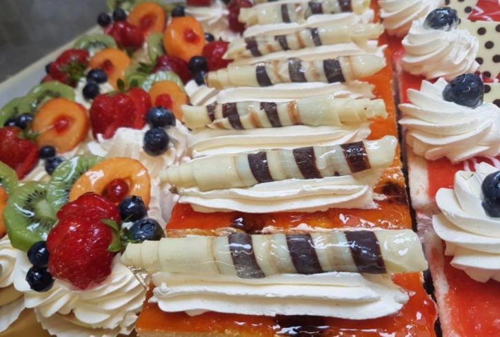 Delicii Delicii - Patiserie Cofetarie cu Specific Romanesc in Harrow