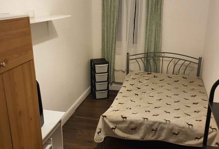 De inchiriat Apartament cu 2 camere duble in Newham Londra