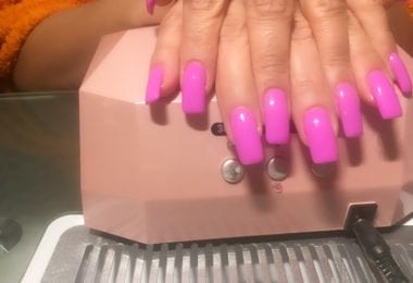 Tipsuri cu gel sau gel pe unghie naturala la domiciliul meu din Kingsbury