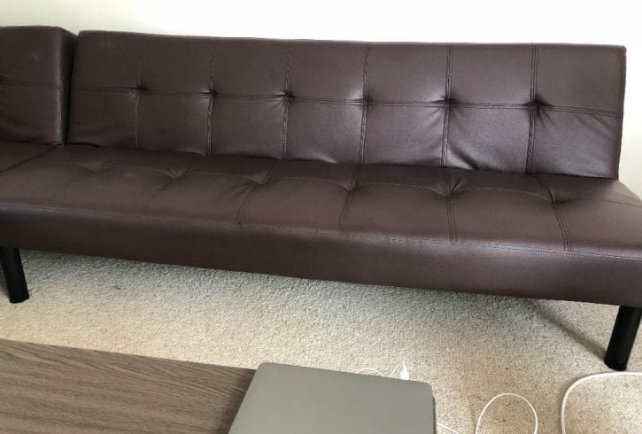 Canapea piele sintetica - pret usor negociabil