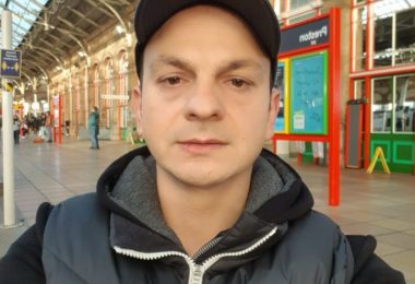 Doresc sa cunosc o fata pentru o relatie in Manchester