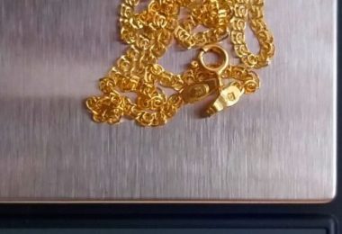 Vand lant aur 18ct (750) in Hounslow Londra