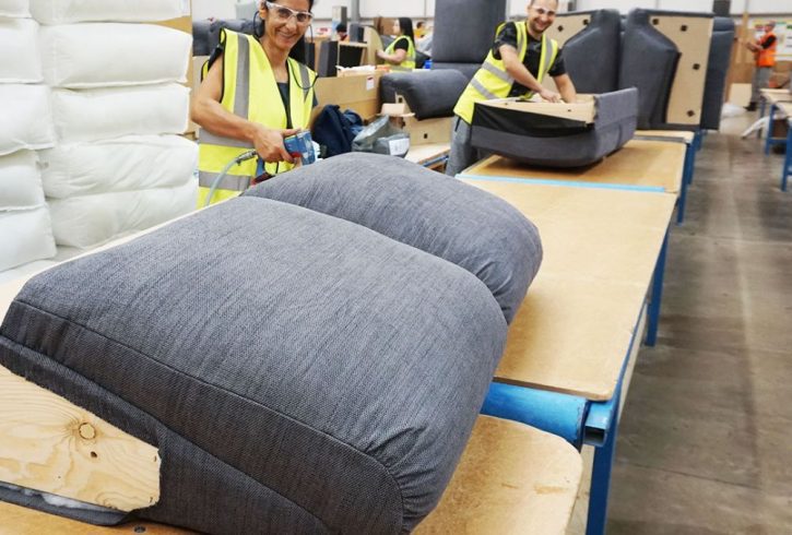 Tapiteri Capsatori Mobila - Dudley Anglia