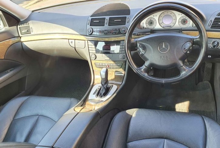 Vând Mercedes Benz E-Class din 2003 in Londra - Imagine 7