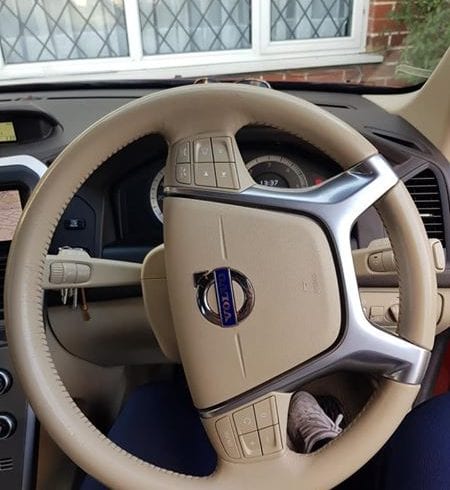 Vand Auto Volvo XC60 SE Lux din 2010 in Kingsbury Londra