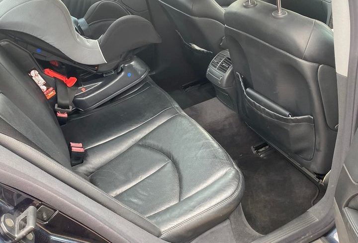 Vând Mercedes Benz E-Class din 2004 in Gravesend - Rmf Lux Car