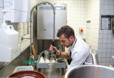 Spalatori de vase si supervisor de noapte - hoteluri in Londra UK