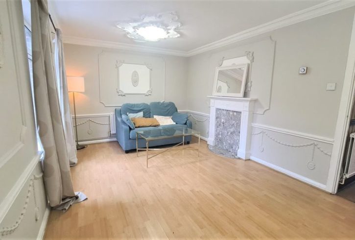 De Inchiriat Casă cu 3 Dormitoare in Beckton – Agentia Remax