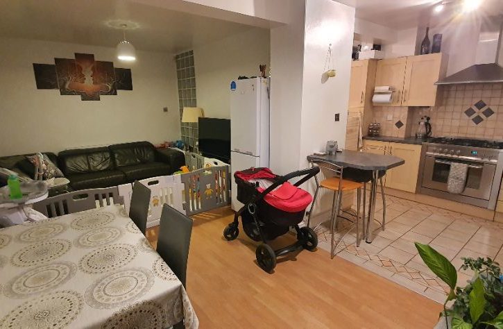 Chirie Camera Dubla in zona Harrow Londra HA3