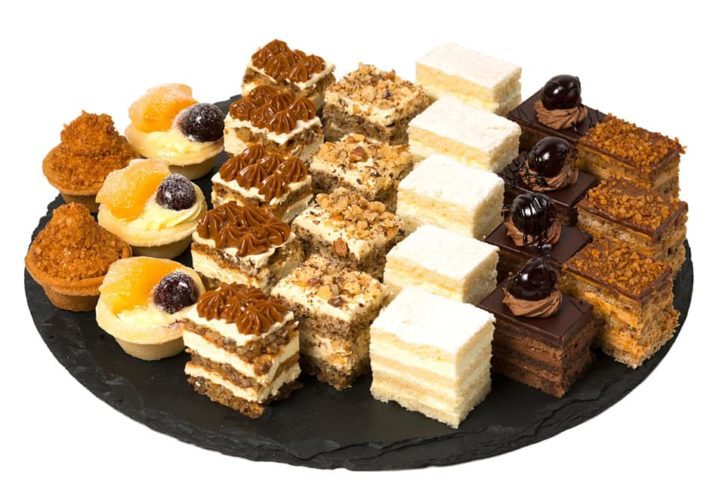 Preiau Comenzi De Torturi Si Prajituri In Stanwell, UK