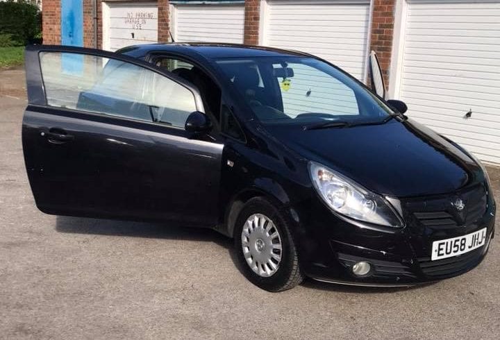 Auto For Sale Vauxhall Corsa 1.4L Petrol in Croydon Londra UK CR0