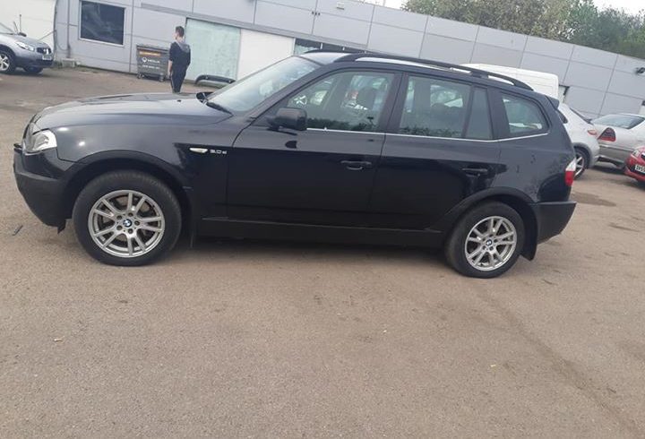 Vand auto X3 3.0 diesel Harlow Londra