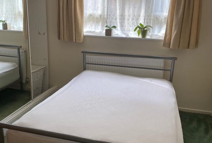 Inchiriem Camera Dubla in Newham - Londra E12 Inchiriem Camera Dubla in Newham - Londra E12