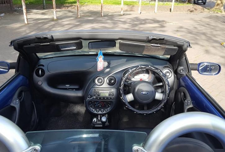 Vand auto Ford KA Decapotabila Londra