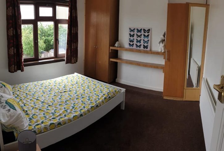 Inchiriez camera double in zona Dagenham East